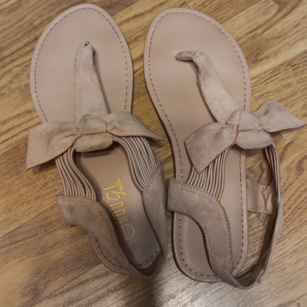 Sandles